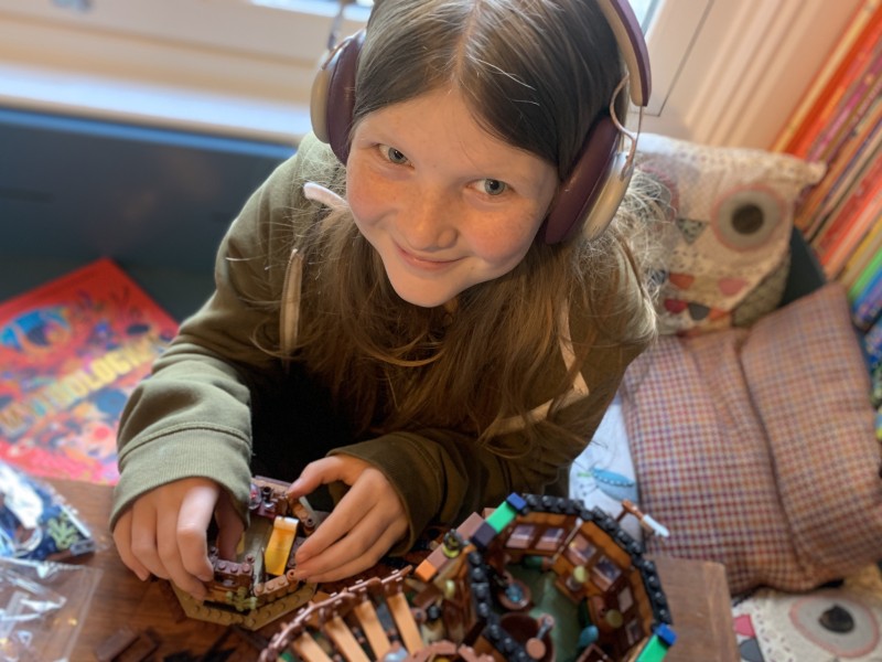 What Does Reading for Pleasure Look Like at Home?